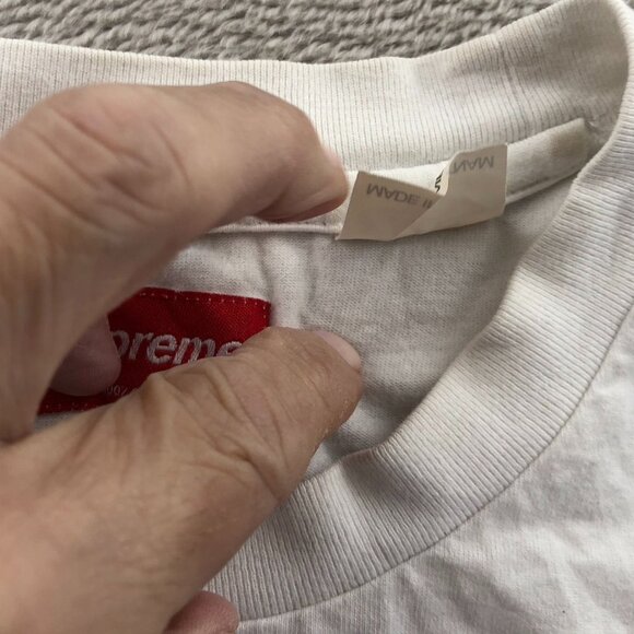 Supreme Mens T-Shirt Medium White Classic Short Sleeve Crew Neck FLAWS - Picture 13 of 16